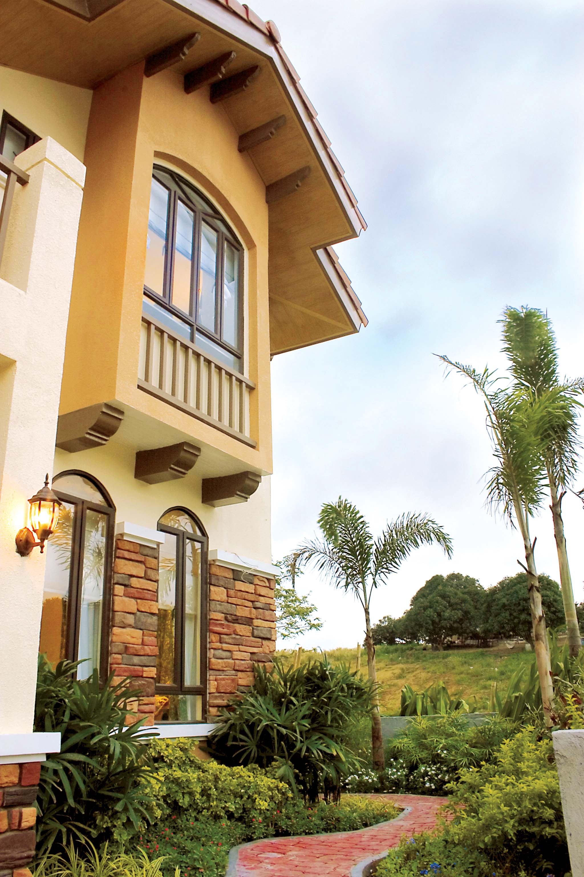 delano_facade.jpg